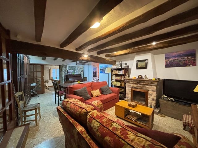 2 sypialnia Finka/Dom wiejski na sprzedaż w Tivissa z garażem - 199 000 € (Ref: 8638200)