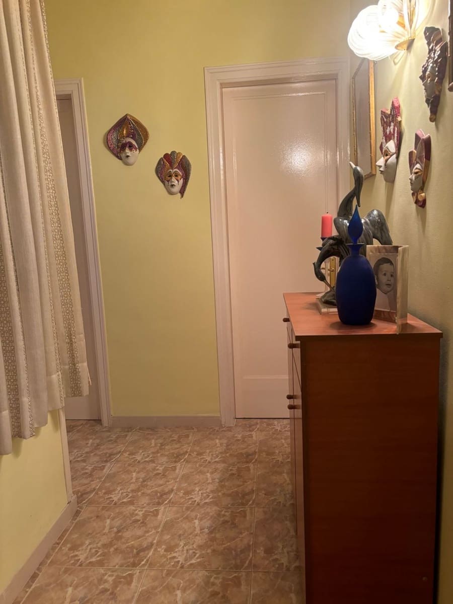 Apartamento de 4 habitaciones en Flix en venta con garaje - 99.000 € (Ref: 8640727)