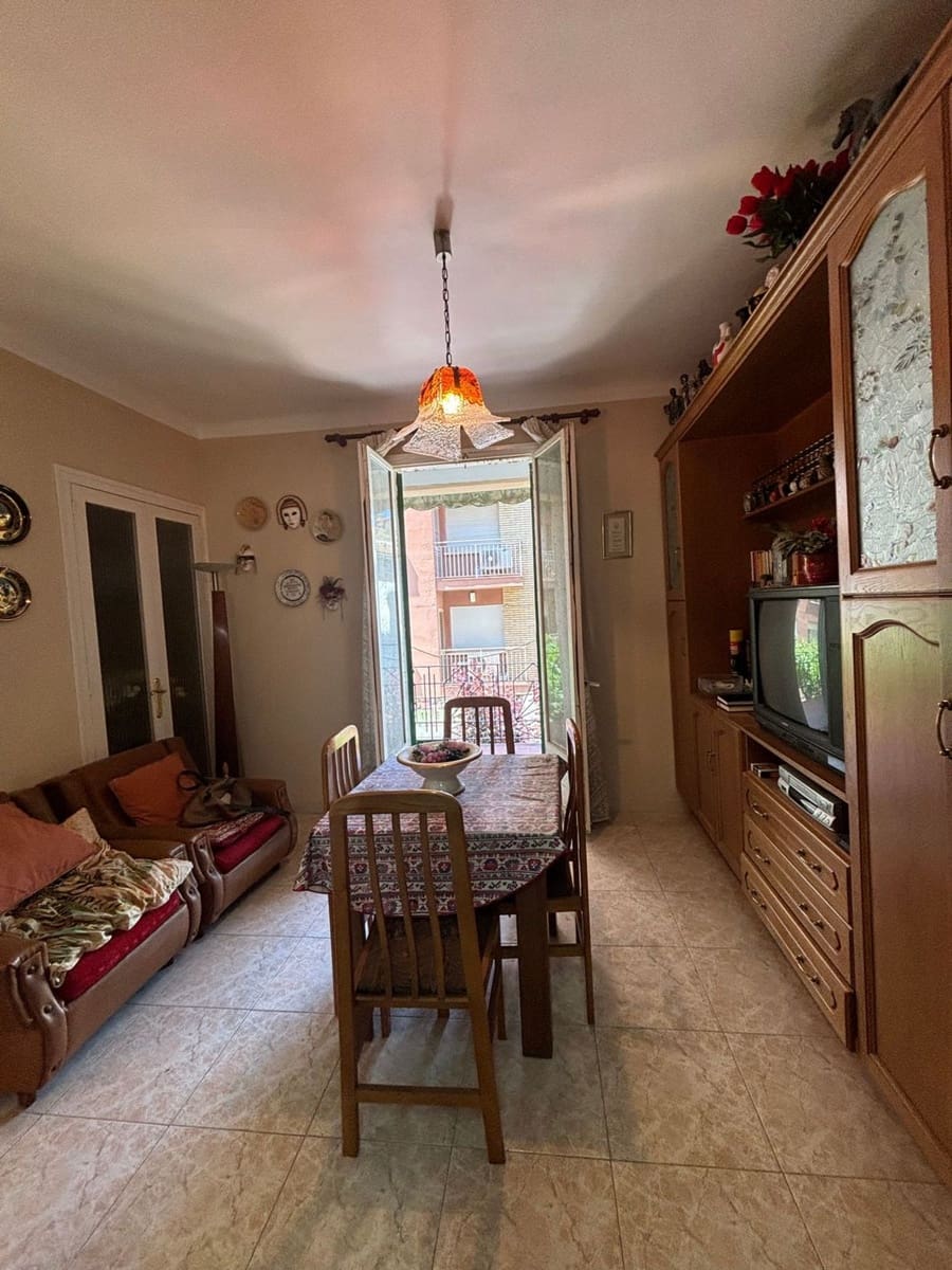 Apartamento de 4 habitaciones en Flix en venta con garaje - 99.000 € (Ref: 8640727)