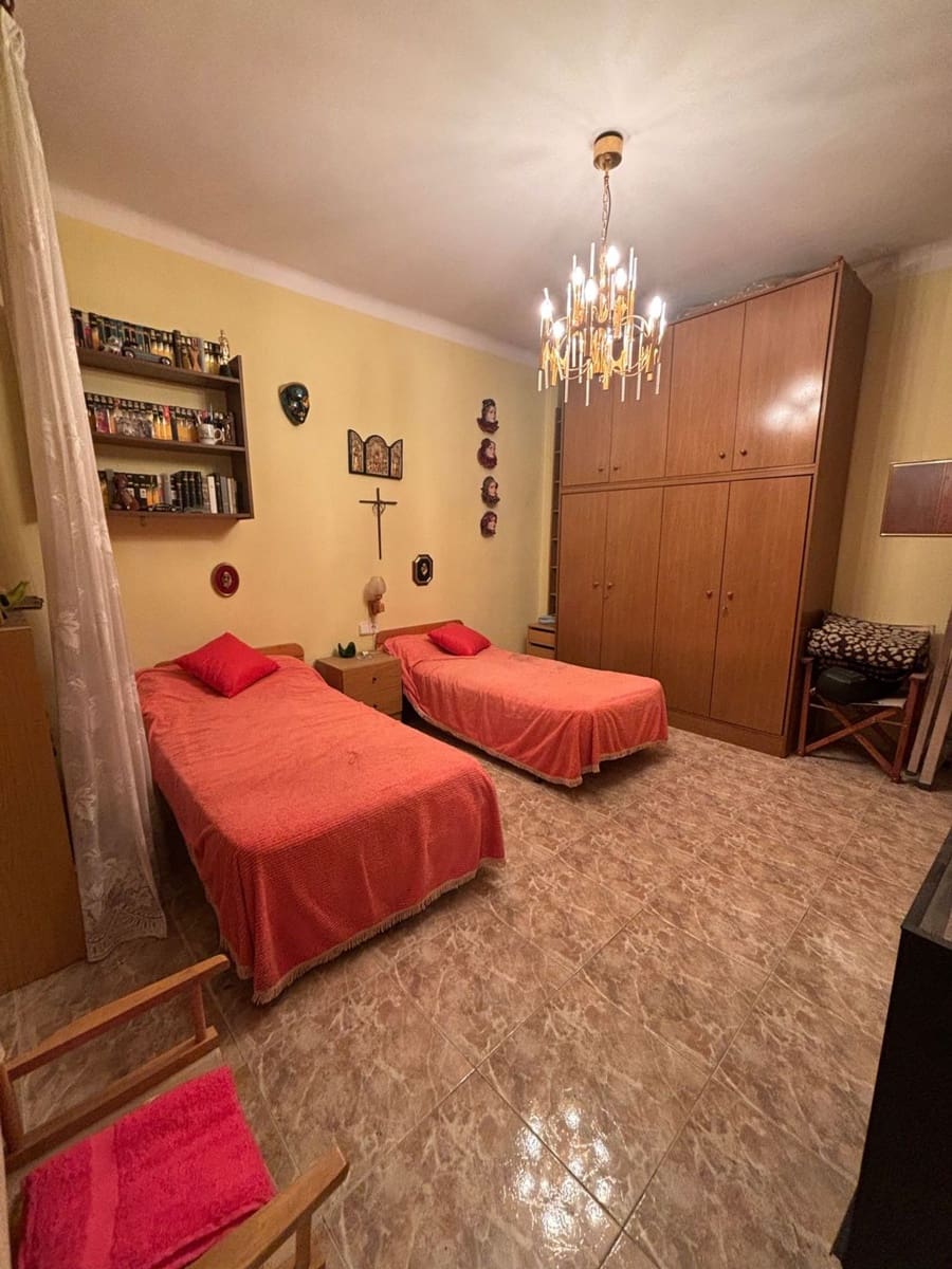 Apartamento de 4 habitaciones en Flix en venta con garaje - 99.000 € (Ref: 8640727)