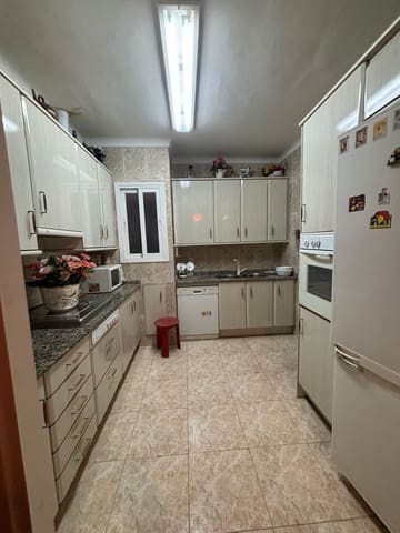 Apartamento de 4 habitaciones en Flix en venta con garaje - 99.000 € (Ref: 8640727)