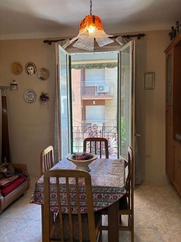 Apartamento de 4 habitaciones en Flix en venta con garaje - 99.000 € (Ref: 8640727)