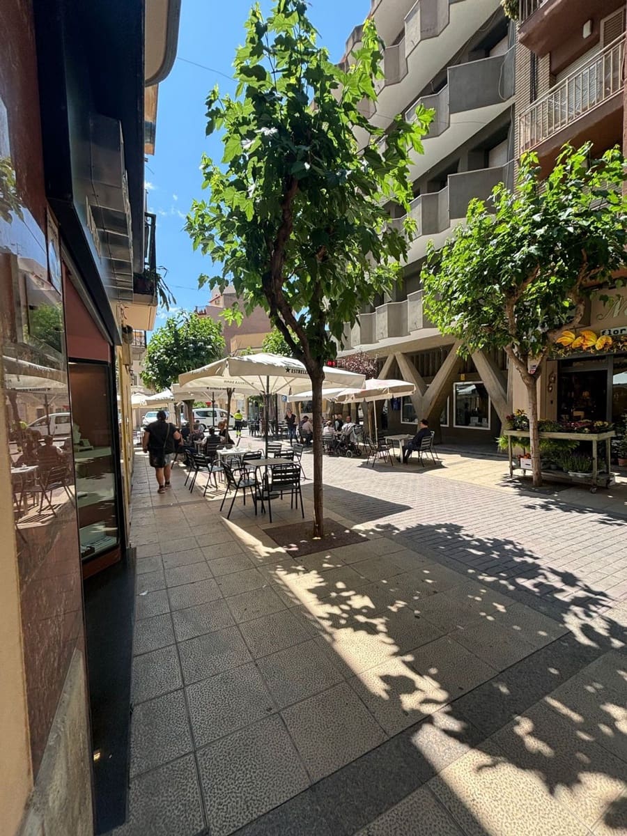 Apartamento de 4 habitaciones en Flix en venta con garaje - 99.000 € (Ref: 8640727)