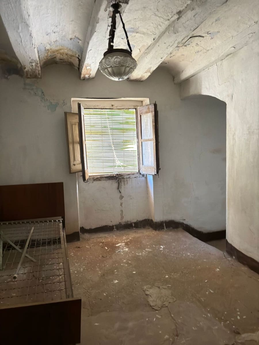 3 slaapkamer Finca/Landhuis te koop in Tivissa met garage - € 26.000 (Ref: 8679473)