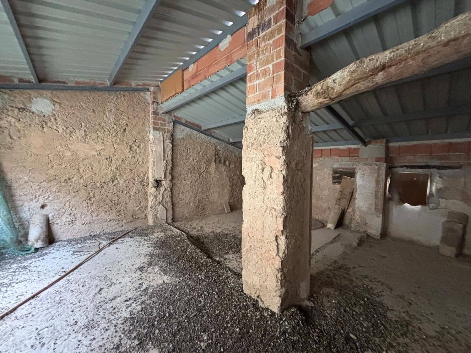 1 sovrum Finca/Hus på landet till salu i La Torre de l'Espanyol med garage - 15 000 € (Ref: 8993592)