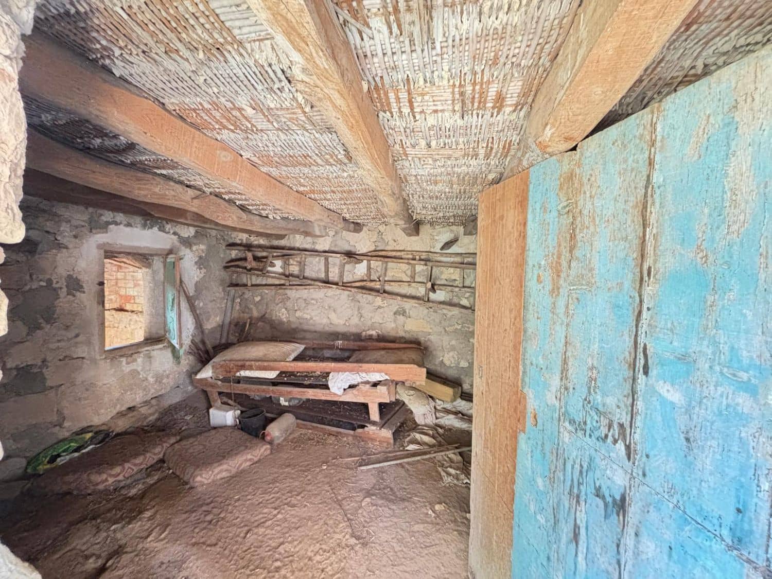 Grunde uden byggetilladelser til salg i Flix - € 25.000 (Ref: 8993596)