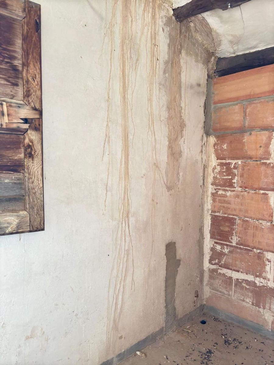 Grunde uden byggetilladelser til salg i Flix - € 25.000 (Ref: 8993596)