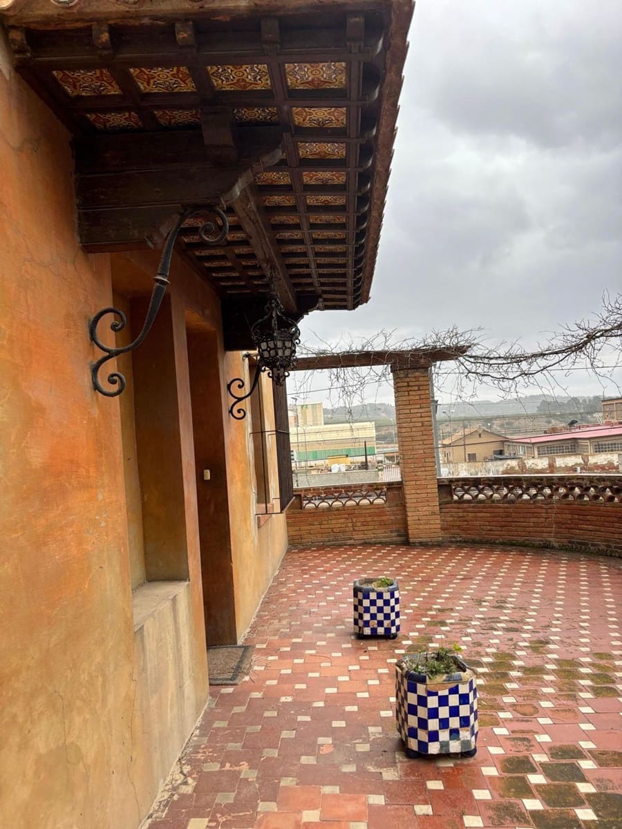 5 bedroom Finca/Country House for sale in Flix with garage - € 284,000 (Ref: 8993597)