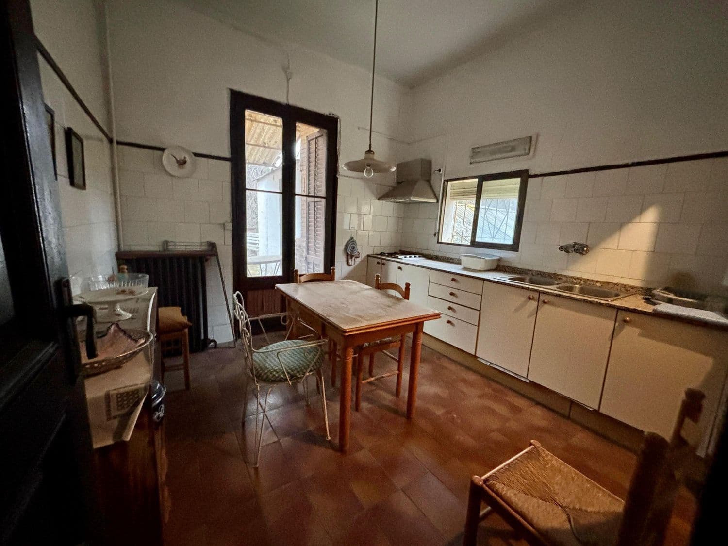 5 bedroom Finca/Country House for sale in Flix with garage - € 284,000 (Ref: 8993597)