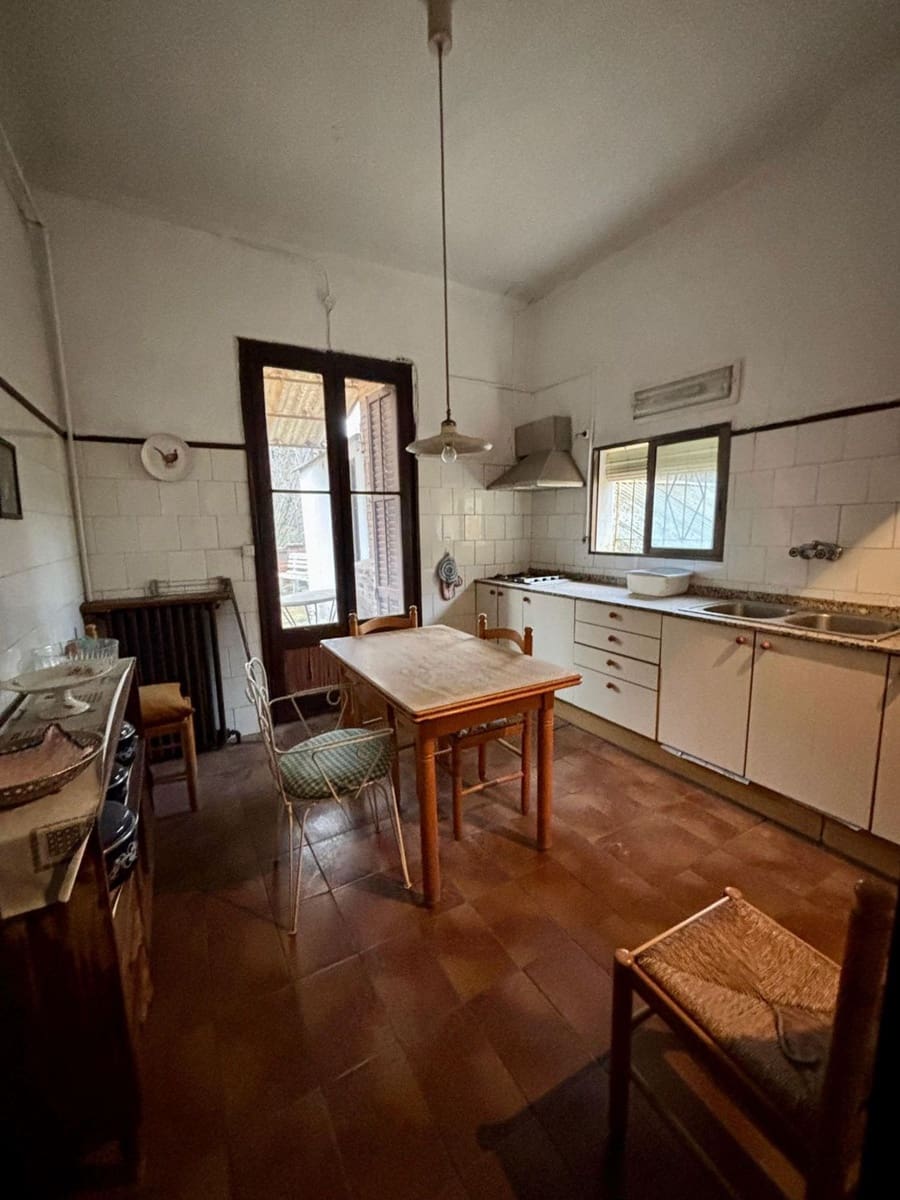 5 bedroom Finca/Country House for sale in Flix with garage - € 284,000 (Ref: 8993597)