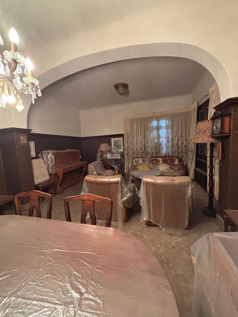 5 bedroom Finca/Country House for sale in Flix with garage - € 284,000 (Ref: 8993597)