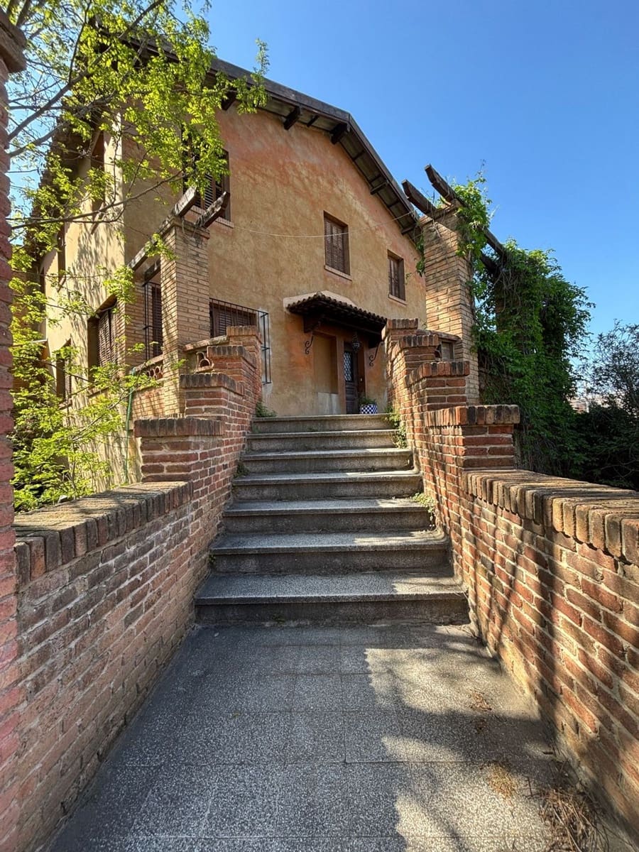 5 bedroom Finca/Country House for sale in Flix with garage - € 284,000 (Ref: 8993597)