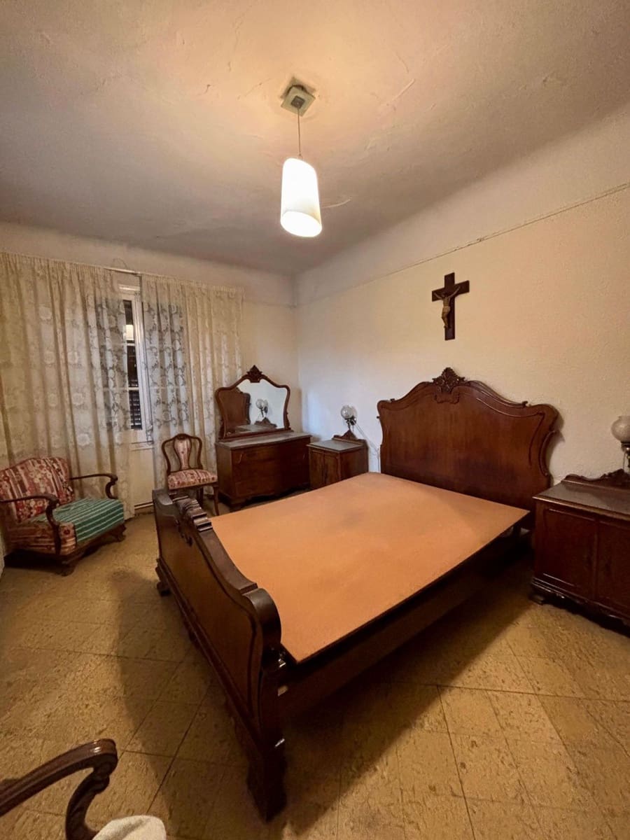 5 bedroom Finca/Country House for sale in Flix with garage - € 284,000 (Ref: 8993597)