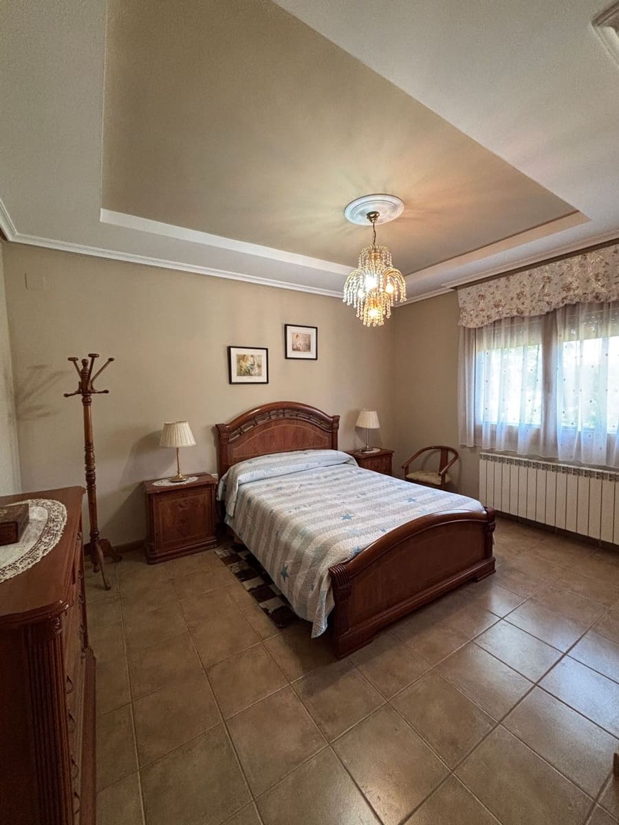 6 soveværelse Finca/Landehus til salg i Caspe med garage - € 690.000 (Ref: 9020543)