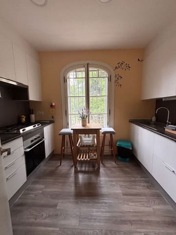 4 bedroom Restaurant/Bar for sale in Flix with garage - € 350,000 (Ref: 9242620)