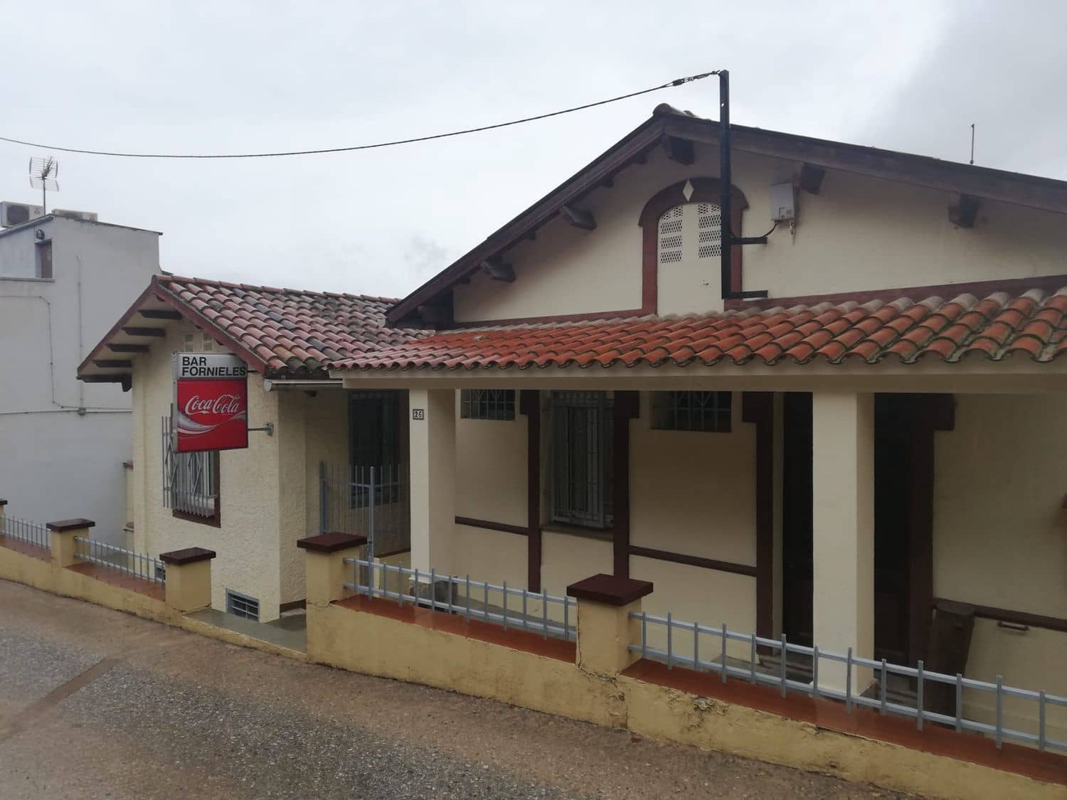 4 soveværelse Restaurant/Bar til salg i Flix med garage - € 350.000 (Ref: 9242620)