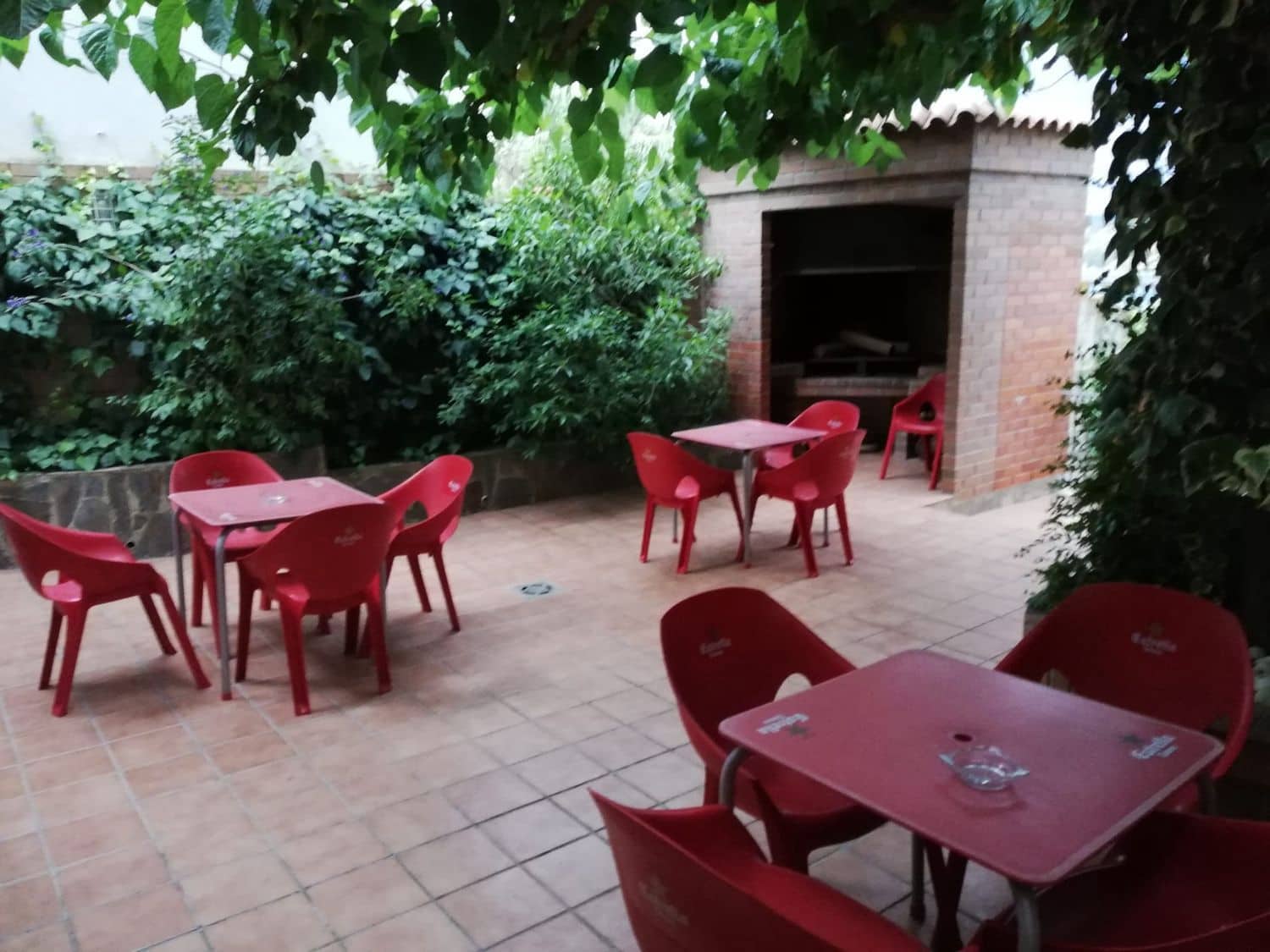 4 soveværelse Restaurant/Bar til salg i Flix med garage - € 350.000 (Ref: 9242620)