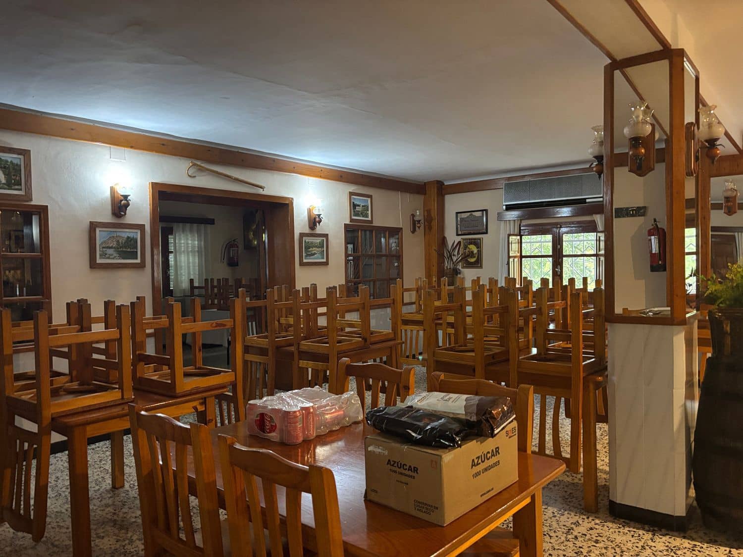 4 soveværelse Restaurant/Bar til salg i Flix med garage - € 350.000 (Ref: 9242620)