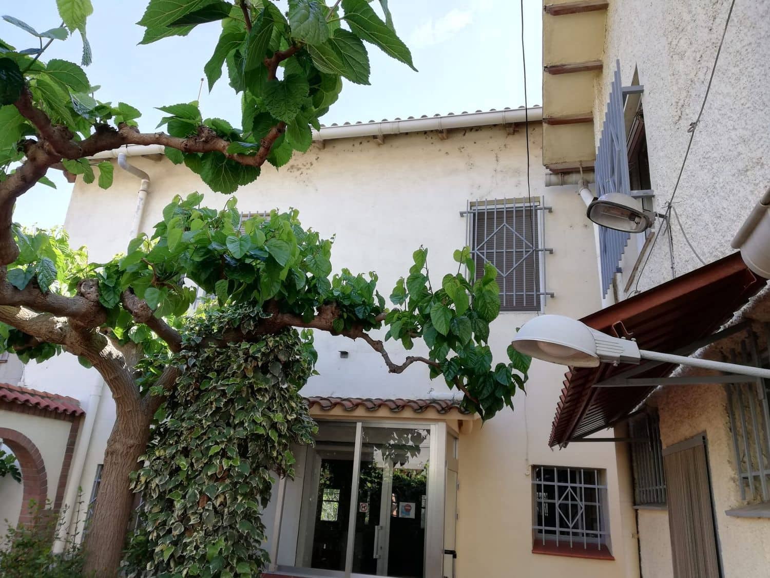 4 soveværelse Restaurant/Bar til salg i Flix med garage - € 350.000 (Ref: 9242620)