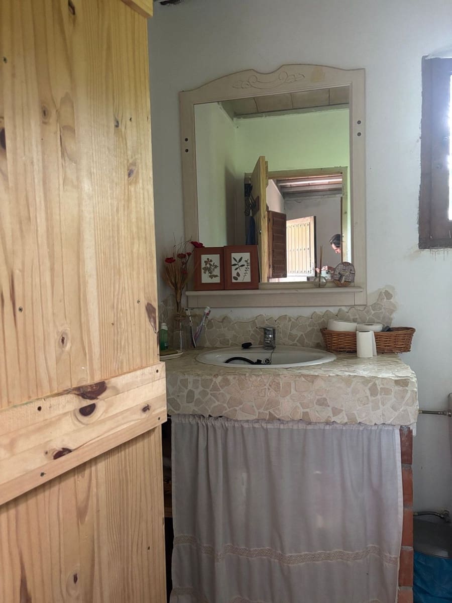 2 soveværelse Finca/Landehus til salg i El Masroig med swimmingpool garage - € 85.000 (Ref: 9248501)