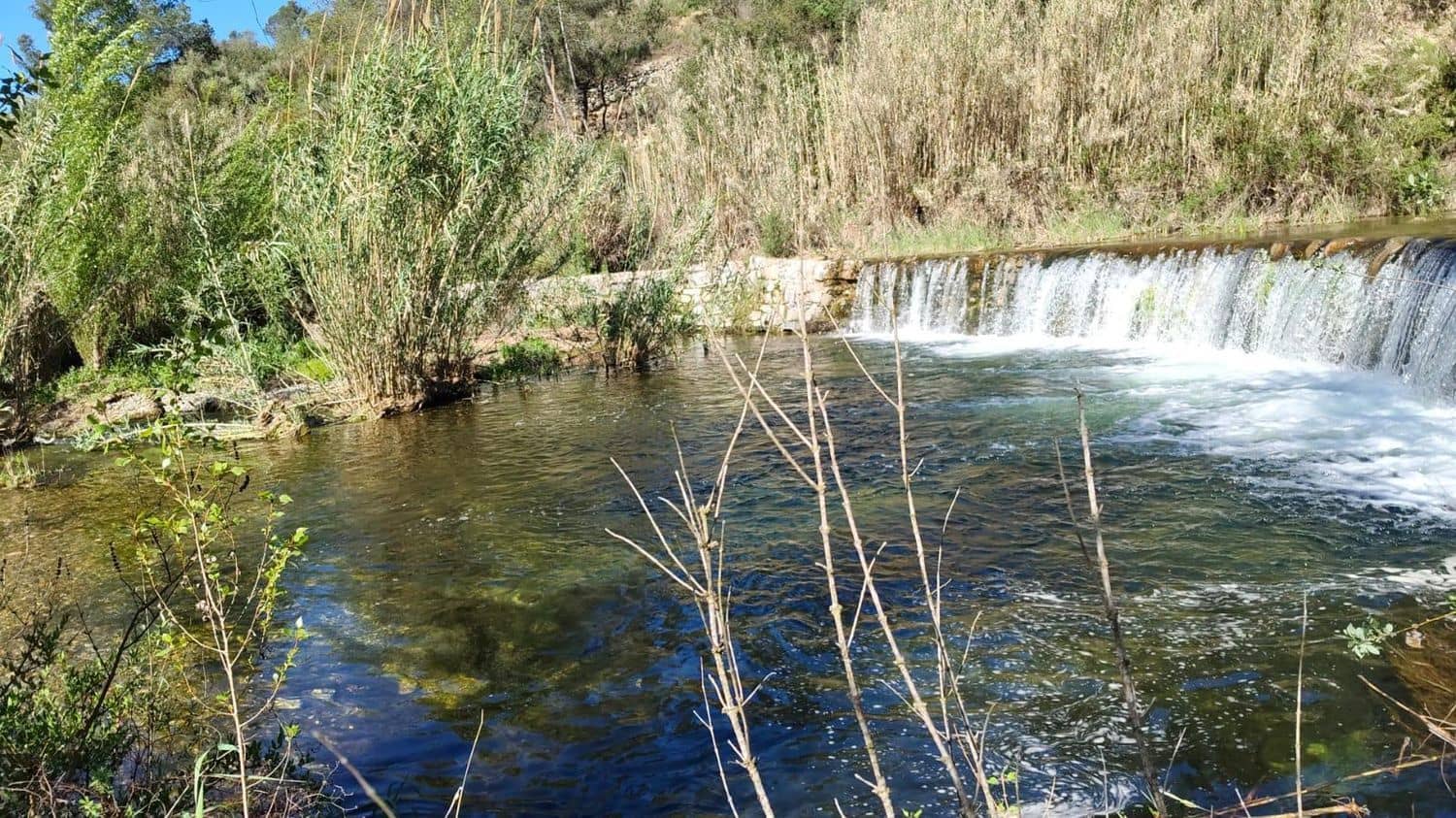 2 soveværelse Finca/Landehus til salg i El Masroig med swimmingpool garage - € 85.000 (Ref: 9248501)