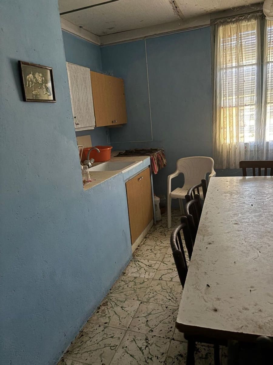 Mark till salu i Flix - 19 000 € (Ref: 9371259)