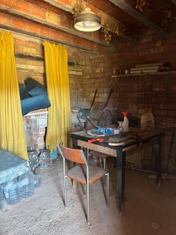 Mark till salu i Flix - 19 000 € (Ref: 9371259)