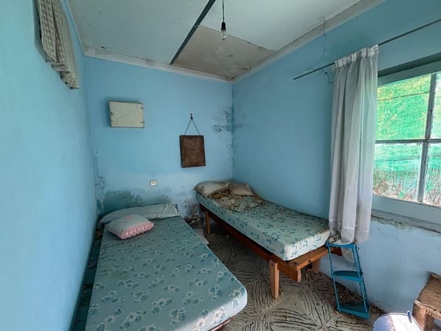 Mark till salu i Flix - 19 000 € (Ref: 9371259)