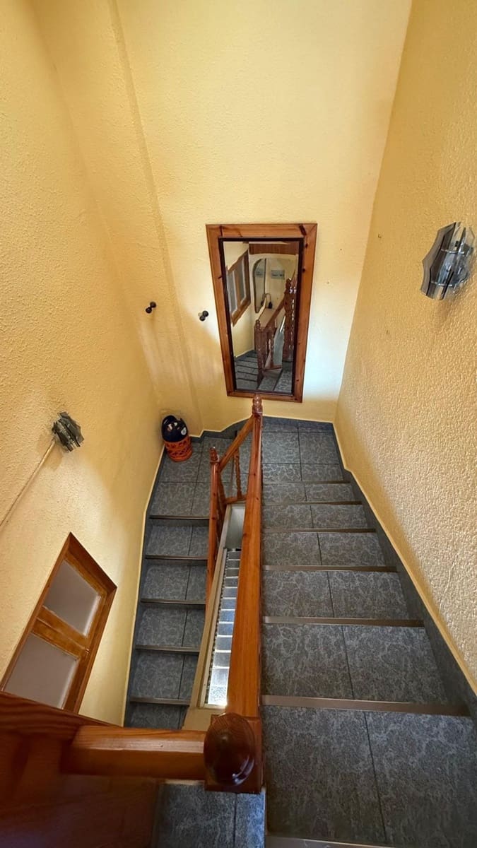 4 soverom Leilighet til salgs i Flix med garasje - € 57 000 (Ref: 9371261)