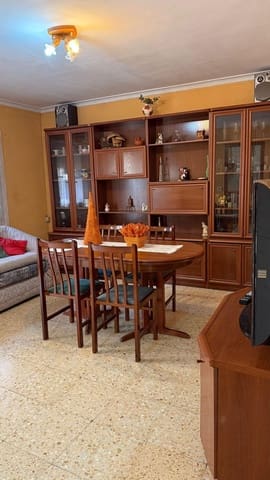 4 soverom Leilighet til salgs i Flix med garasje - € 57 000 (Ref: 9371261)