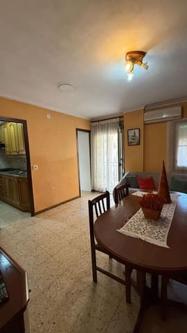 4 soverom Leilighet til salgs i Flix med garasje - € 57 000 (Ref: 9371261)