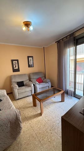 4 soverom Leilighet til salgs i Flix med garasje - € 57 000 (Ref: 9371261)