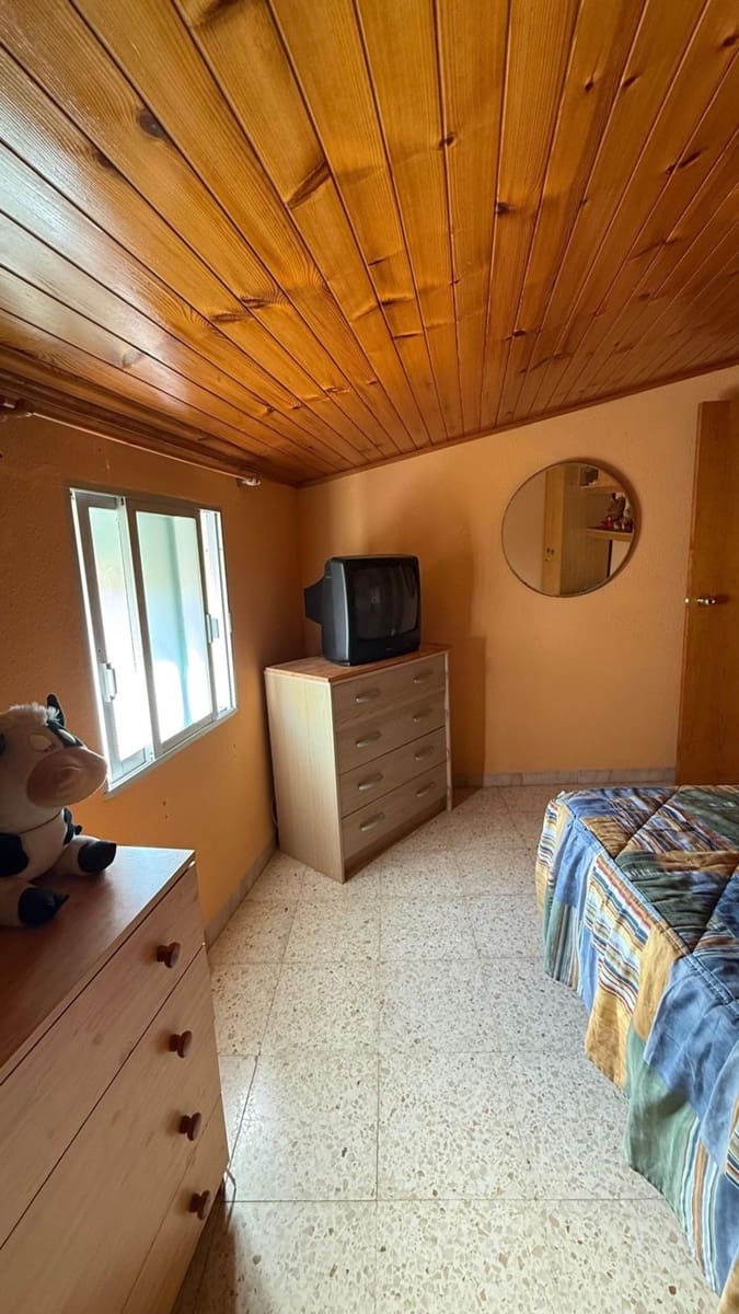 4 soverom Leilighet til salgs i Flix med garasje - € 57 000 (Ref: 9371261)