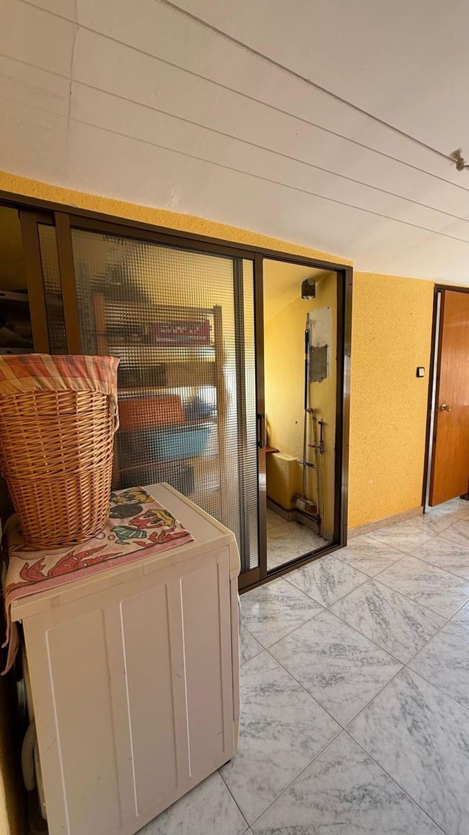 4 soverom Leilighet til salgs i Flix med garasje - € 57 000 (Ref: 9371261)