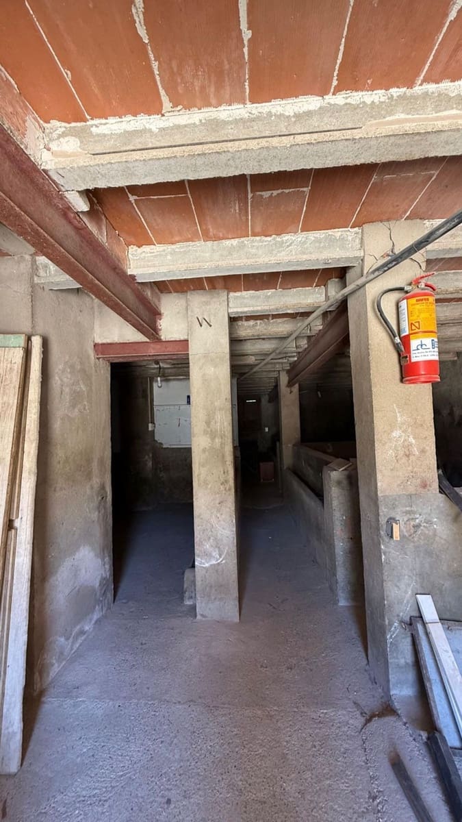 Finca/Country House for sale in Tivissa with garage - € 200,000 (Ref: 9371262)