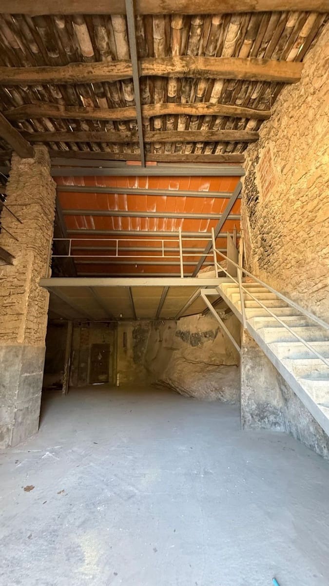 Finca/Country House for sale in Tivissa with garage - € 200,000 (Ref: 9371262)