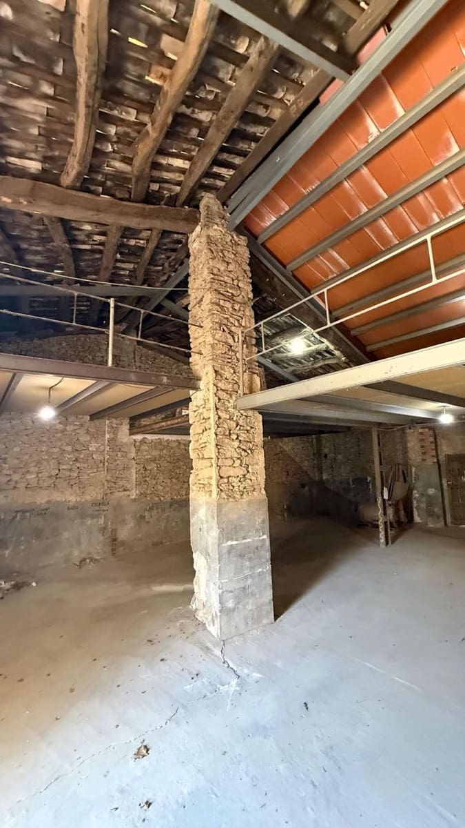 Finca/Country House for sale in Tivissa with garage - € 200,000 (Ref: 9371262)