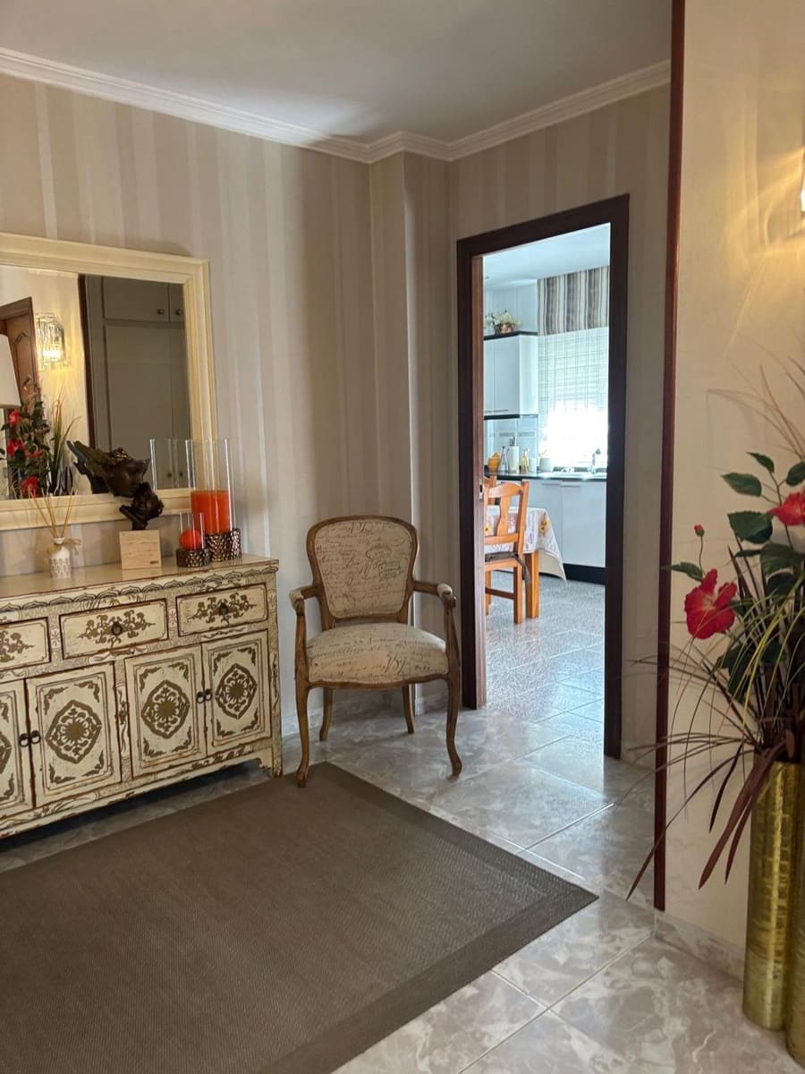 5 soveværelse Lejlighed til salg i Flix med garage - € 176.000 (Ref: 9371264)