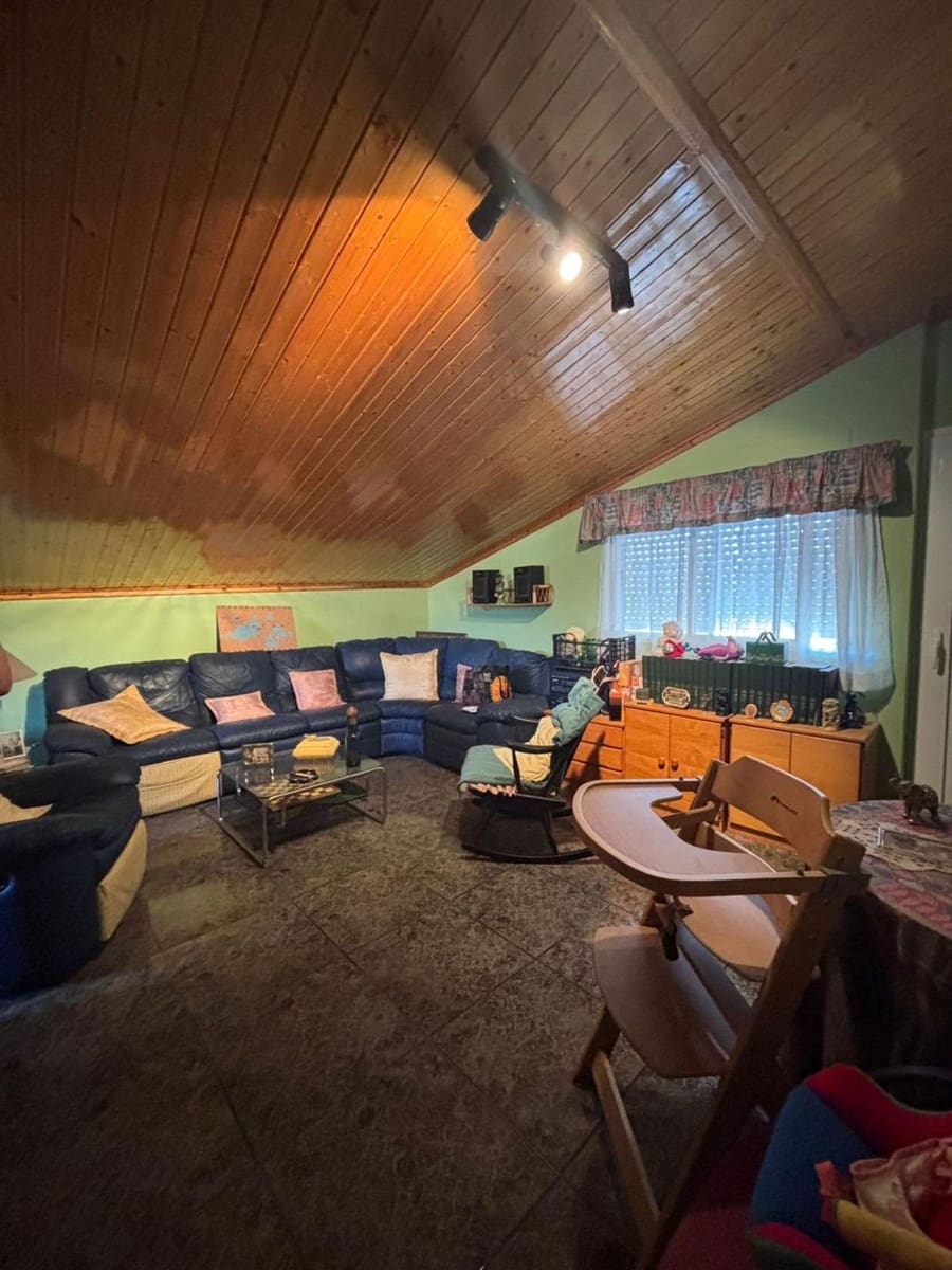 5 soveværelse Lejlighed til salg i Flix med garage - € 176.000 (Ref: 9371264)