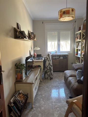 5 soverom Leilighet til salgs i Flix med garasje - € 176 000 (Ref: 9371264)