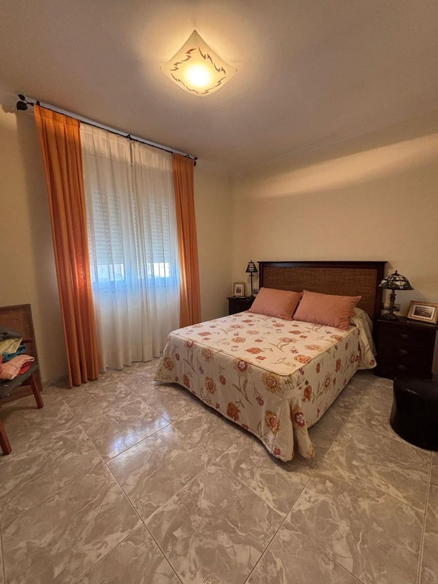 5 soveværelse Lejlighed til salg i Flix med garage - € 176.000 (Ref: 9371264)