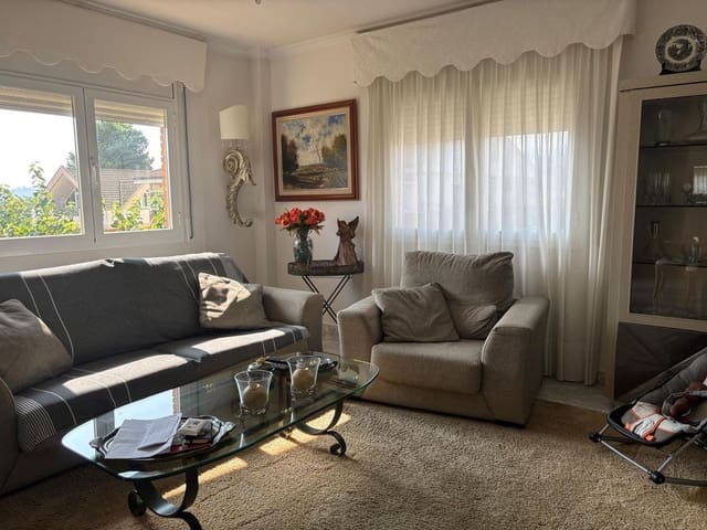 5 soverom Leilighet til salgs i Flix med garasje - € 176 000 (Ref: 9371264)