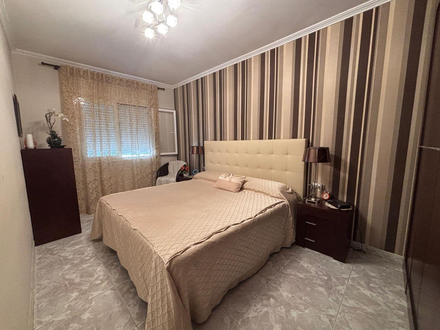 5 soveværelse Lejlighed til salg i Flix med garage - € 176.000 (Ref: 9371264)