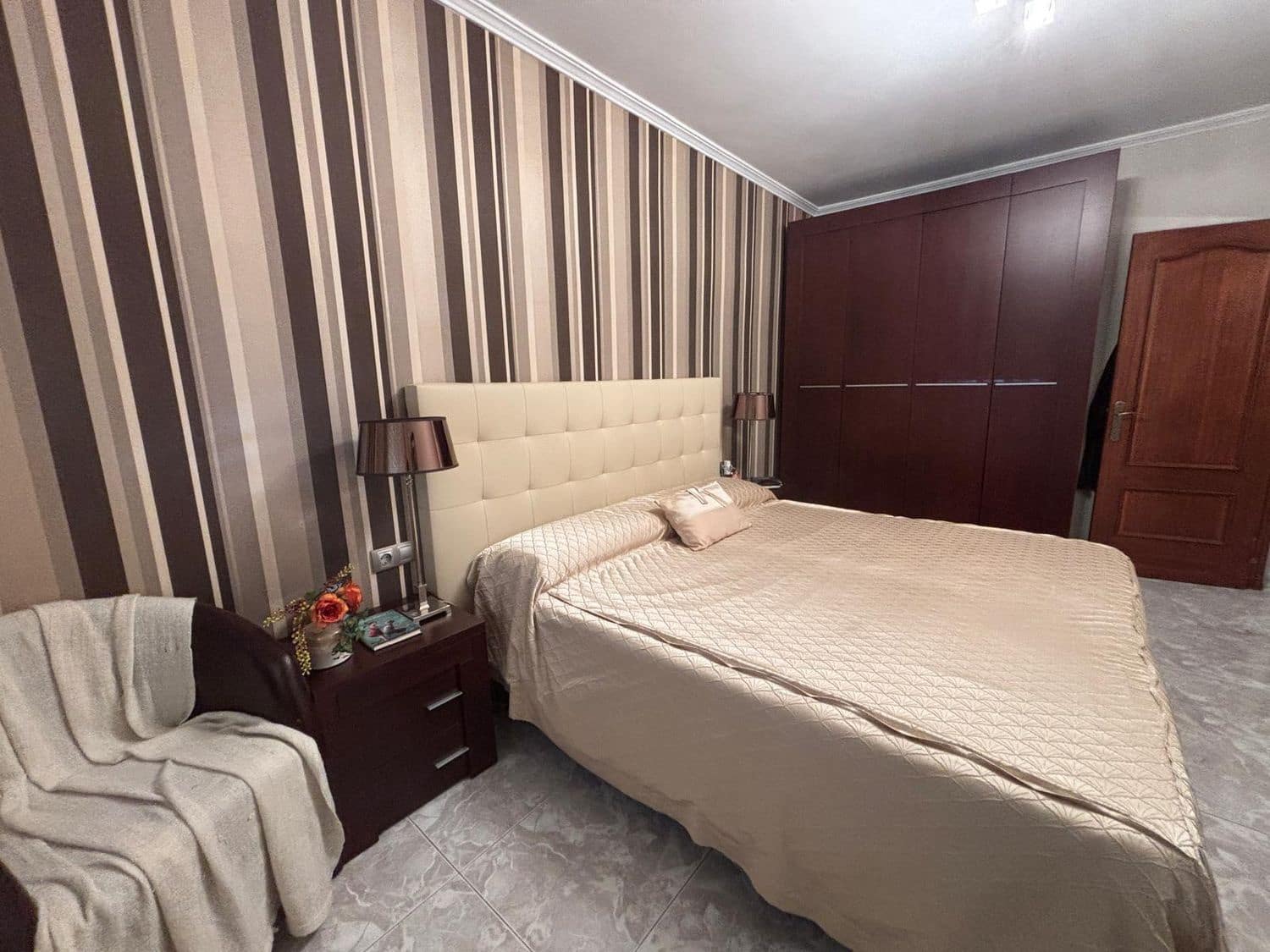 5 soveværelse Lejlighed til salg i Flix med garage - € 176.000 (Ref: 9371264)