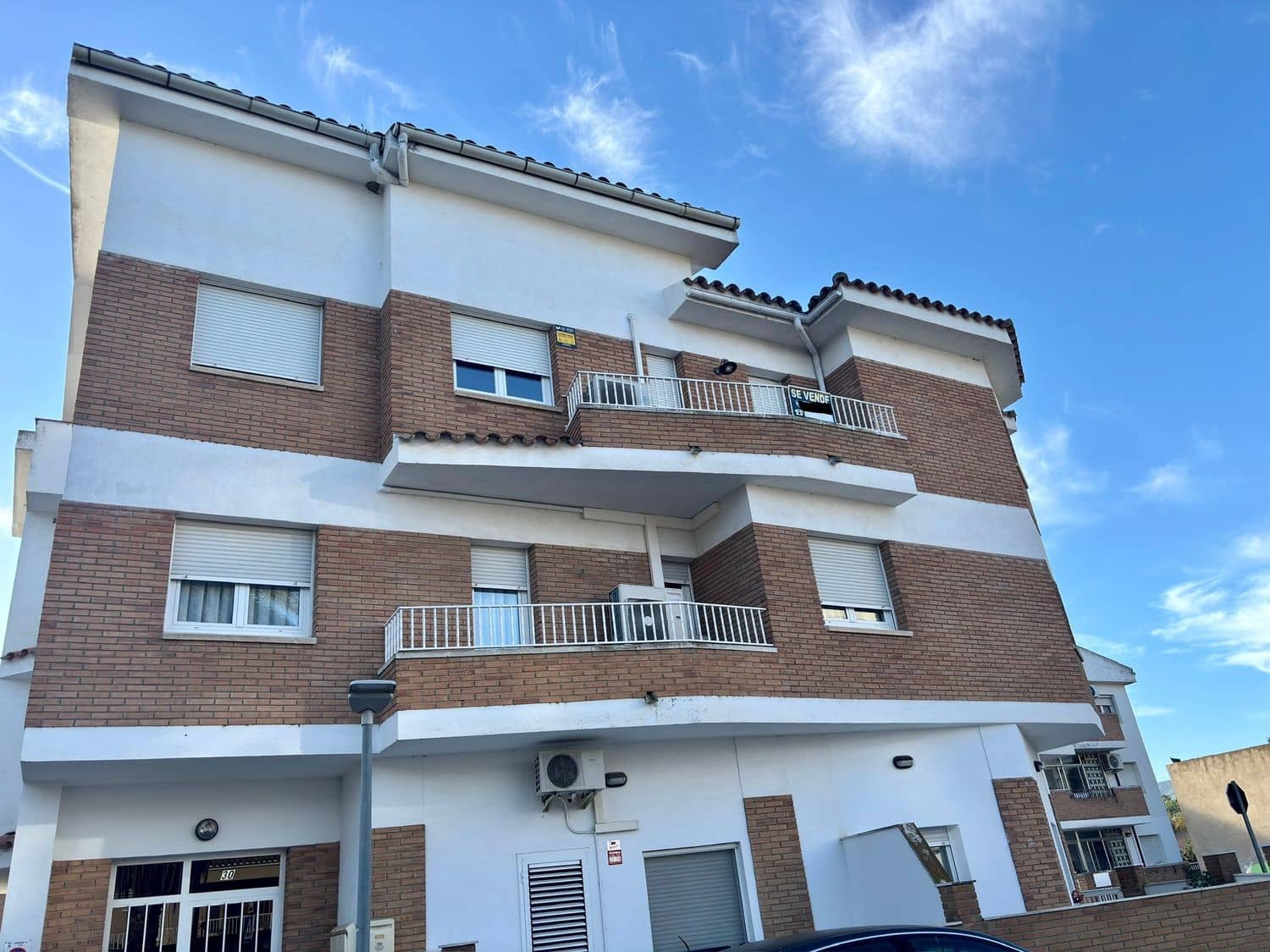 5 soveværelse Lejlighed til salg i Flix med garage - € 176.000 (Ref: 9371264)