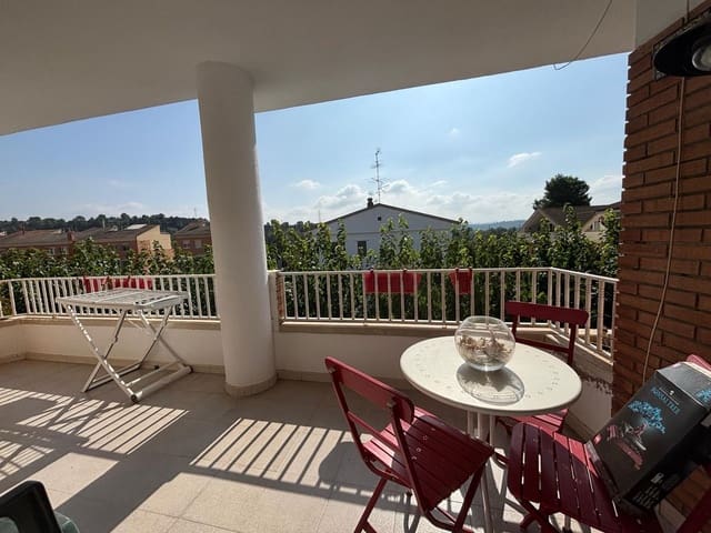 5 soverom Leilighet til salgs i Flix med garasje - € 176 000 (Ref: 9371264)