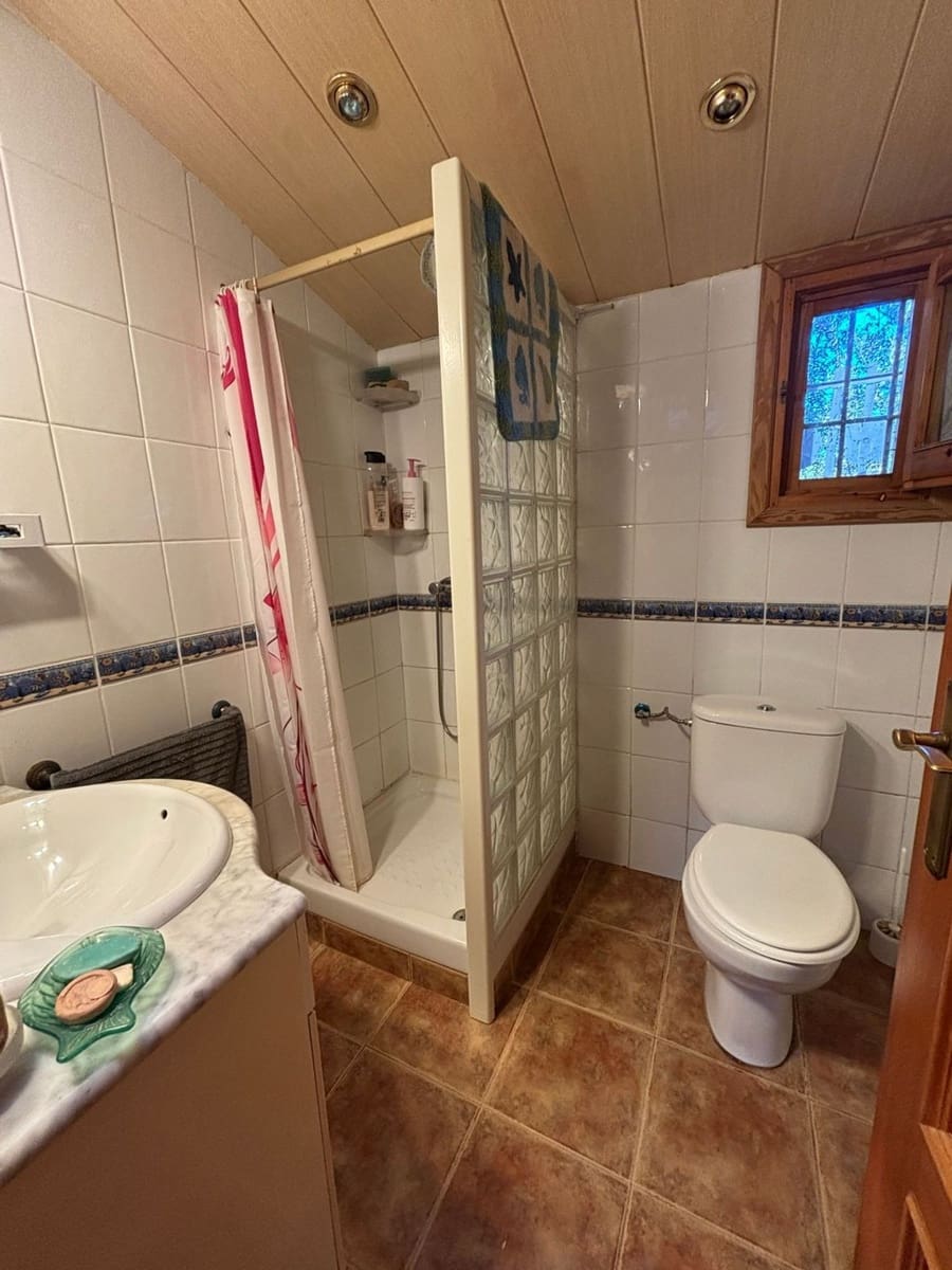 7 slaapkamer Finca/Landhuis te koop in Flix met zwembad garage - € 260.000 (Ref: 9371265)