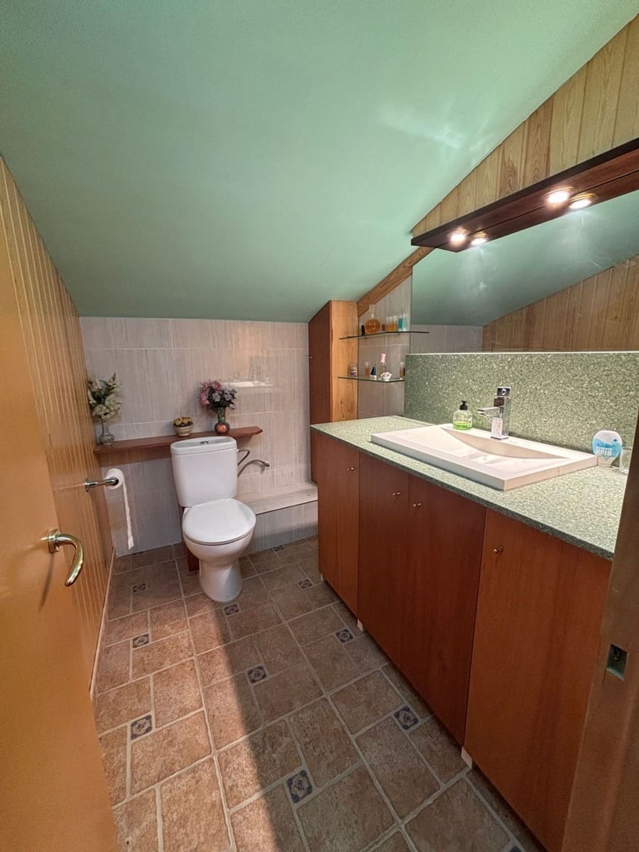 7 slaapkamer Finca/Landhuis te koop in Flix met zwembad garage - € 260.000 (Ref: 9371265)