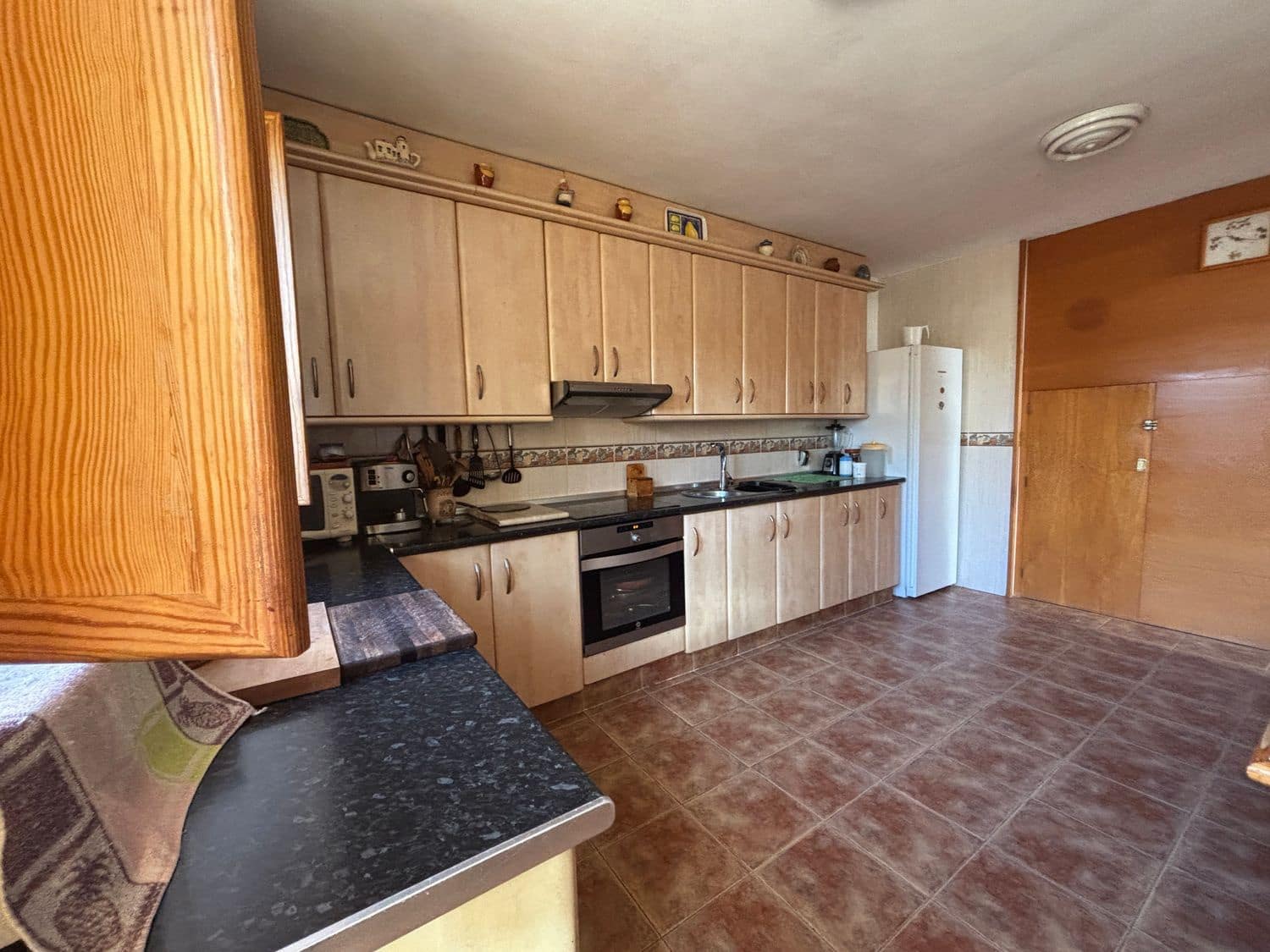 7 slaapkamer Finca/Landhuis te koop in Flix met zwembad garage - € 260.000 (Ref: 9371265)