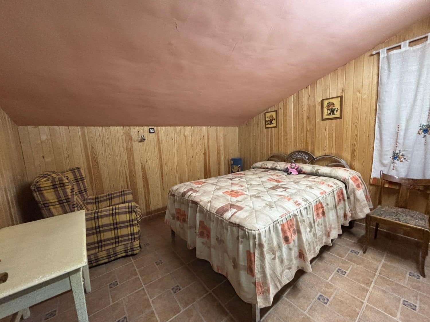 7 slaapkamer Finca/Landhuis te koop in Flix met zwembad garage - € 260.000 (Ref: 9371265)